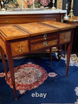 18th Century Hairdresser with Louis XVI Marquetry Decoration