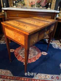 18th-century dressing table with Louis XVI marquetry decoration