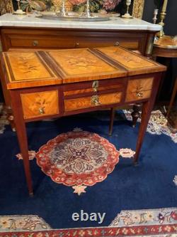 18th-century dressing table with Louis XVI marquetry decoration