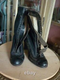 19th Century Pair of Leather Ankle Boots