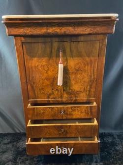 19th Century Secretary in Walnut from the Louis-Philippe Era
