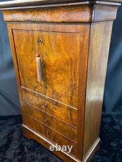 19th Century Secretary in Walnut from the Louis-Philippe Era