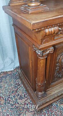 19th century walnut Renaissance buffet