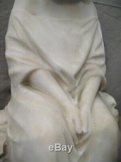 Alabaster Sculpture Era Nineteenth Century Little Girl On A Tree Trunk