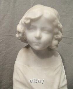 Alabaster Sculpture Era Nineteenth Century Little Girl On A Tree Trunk