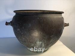 Ancient Asian bronze cache-pot from the 19th century