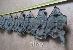 Antique embossed brass frieze of 194 cm x 15.5 cm, 19th century period