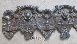 Antique embossed brass frieze of 194 cm x 15.5 cm, 19th century period