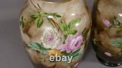 Baccarat, Pair De Vases En Opaline De Cristal, Décor Aux Roses, Époque XIX Ème