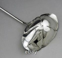 Beautiful Ladle for punch or cream in solid silver and bone, 19th century period