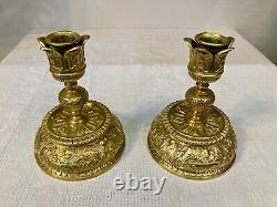 Beautiful Pair Of Candlesticks Renaissance Bronze. Period Late Nineteenth