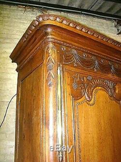 Beautiful Wedding Cabinet Solid Oak Era XIX