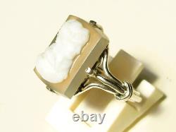 Beautiful antique mid-19th-century silver ring with agate cameo / size 50