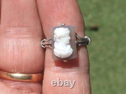 Beautiful antique mid-19th-century silver ring with agate cameo / size 50