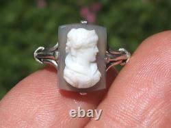 Beautiful antique mid-19th-century silver ring with agate cameo / size 50