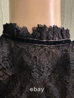 Belle Époque ladies’ cape in fine black Cluny-style lace