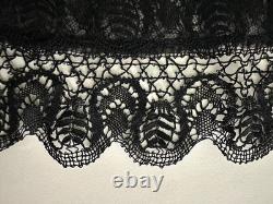 Belle Époque ladies’ cape in fine black Cluny-style lace