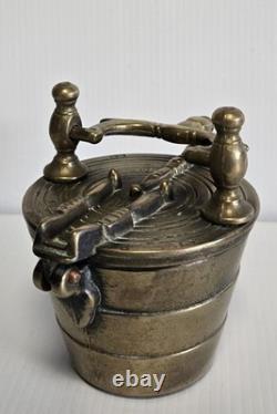 Bronze apothecary weight, known as a Nuremberg weight, 19th century  <br/>  	
