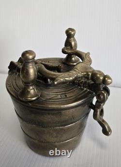 Bronze apothecary weight, known as a Nuremberg weight, 19th century <br/>
  

