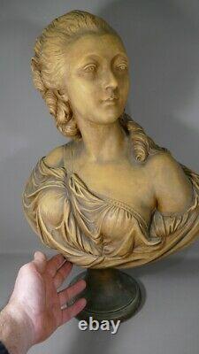 Bust Of Madame Du Barry D'après Augustin Pajou En Terre Cuite, 19th Century