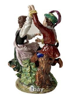 Capodimonte Subject In Porcelain Polychrome Couple Dancing Naples Epoque XIX Ème