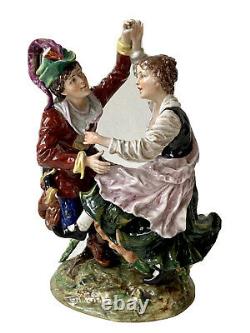 Capodimonte Subject In Porcelain Polychrome Couple Dancing Naples Epoque XIX Ème