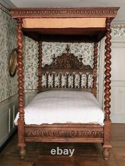 Castle Bed With Baldaquin Era XIX Ème Style Louis XIII In Walnut