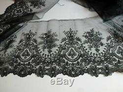 Chantilly Lace Old Bobbin 585 CM X 29 CM Napoleon III Period
