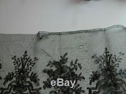 Chantilly Lace Old Bobbin 585 CM X 29 CM Napoleon III Period