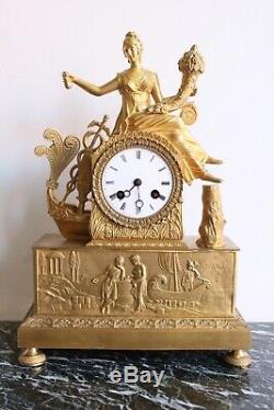 Clock Woman Holding A Horn Of Plenty Epoque Nineteenth