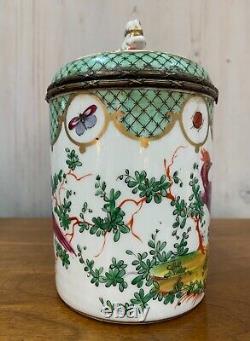 Covered Pot In 19th Century Porcelain With Volatile Decoration