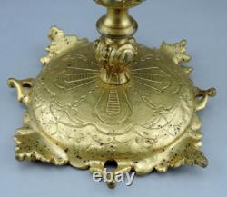 Cup on a pedestal in chased gilt bronze with foliage and fruit, 19th century.