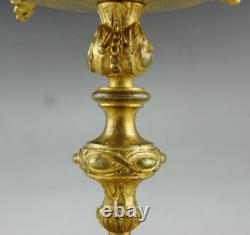 Cup on a pedestal in chased gilt bronze with foliage and fruit, 19th century.