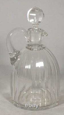Cut-crystal alcohol decanter with flat ribs, 19th century

	<br/> 

