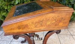 Davenport Desk in Marquetry Walnut Victorian Era