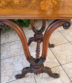 Davenport Desk in Marquetry Walnut Victorian Era