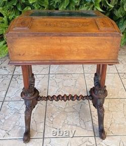 Davenport Desk in Marquetry Walnut Victorian Era