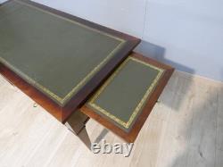 Directoire flat desk in mahogany and veneer, early 19th century