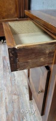 Display cabinet or bedside table in Louis XVI style with marquetry from the 19th century