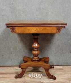 English gaming table from the 19th century in blonde mahogany circa 1820