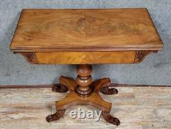 English gaming table from the 19th century in blonde mahogany circa 1820