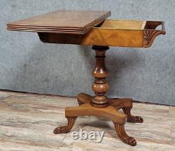 English gaming table from the 19th century in blonde mahogany circa 1820