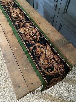 Fabric embroidered valance with High Epoch XIXth century decoration L6204