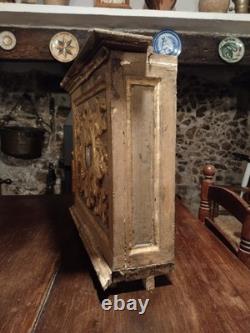 Fragment of altarpiece-reliquary, high era