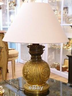 Gilt Bronze Lamp Louis XVI Style, With Antique Decor, Nineteenth Time