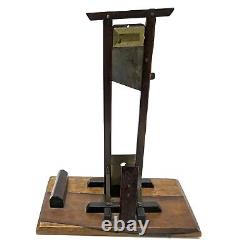 Guillotine cigar cutter from the late 19th century in working condition