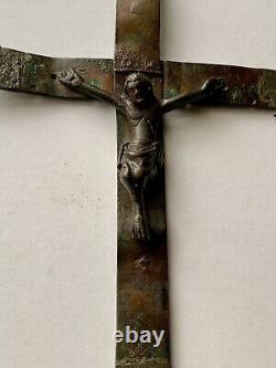 High Period, Very Rare 14th Century Crucifix. Christ in Bronze