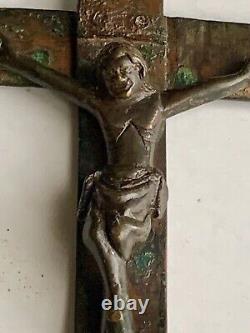 High Period, Very Rare 14th Century Crucifix. Christ in Bronze