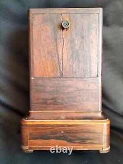 Houdin / Clock with veneer and wood marquetry / Restoration Period