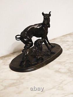 JOLIE Bronze animal figure of a greyhound and Pekingese by P. J. Mène from the 19th century